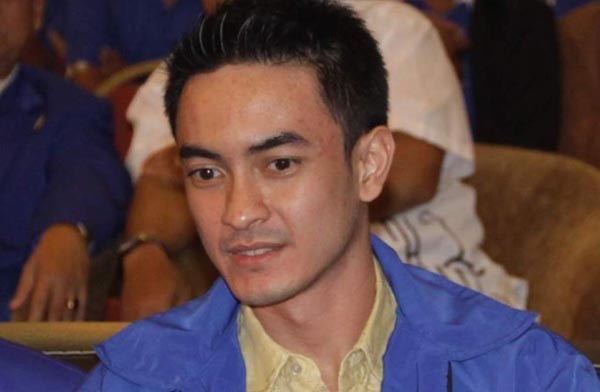 Zumi Zola, Bupati Tanjab Timur